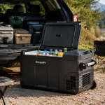 Nevera portátil eléctrica con compresor preparada para un viaje en coche y una escapada de camping